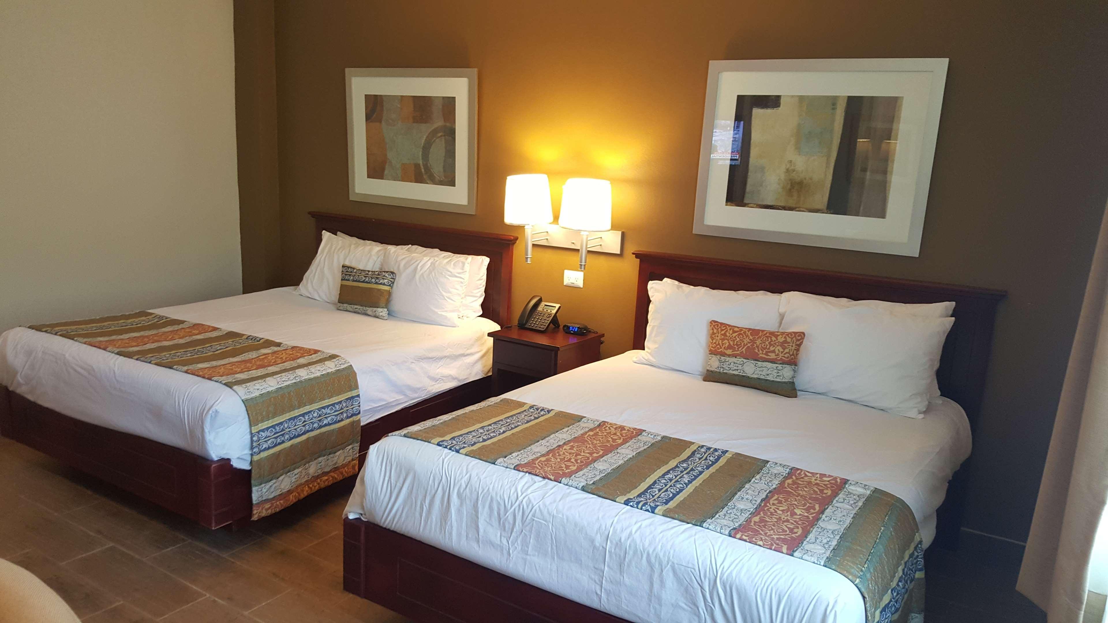 Best Western Bazarell Inn Montemorelos Екстериор снимка