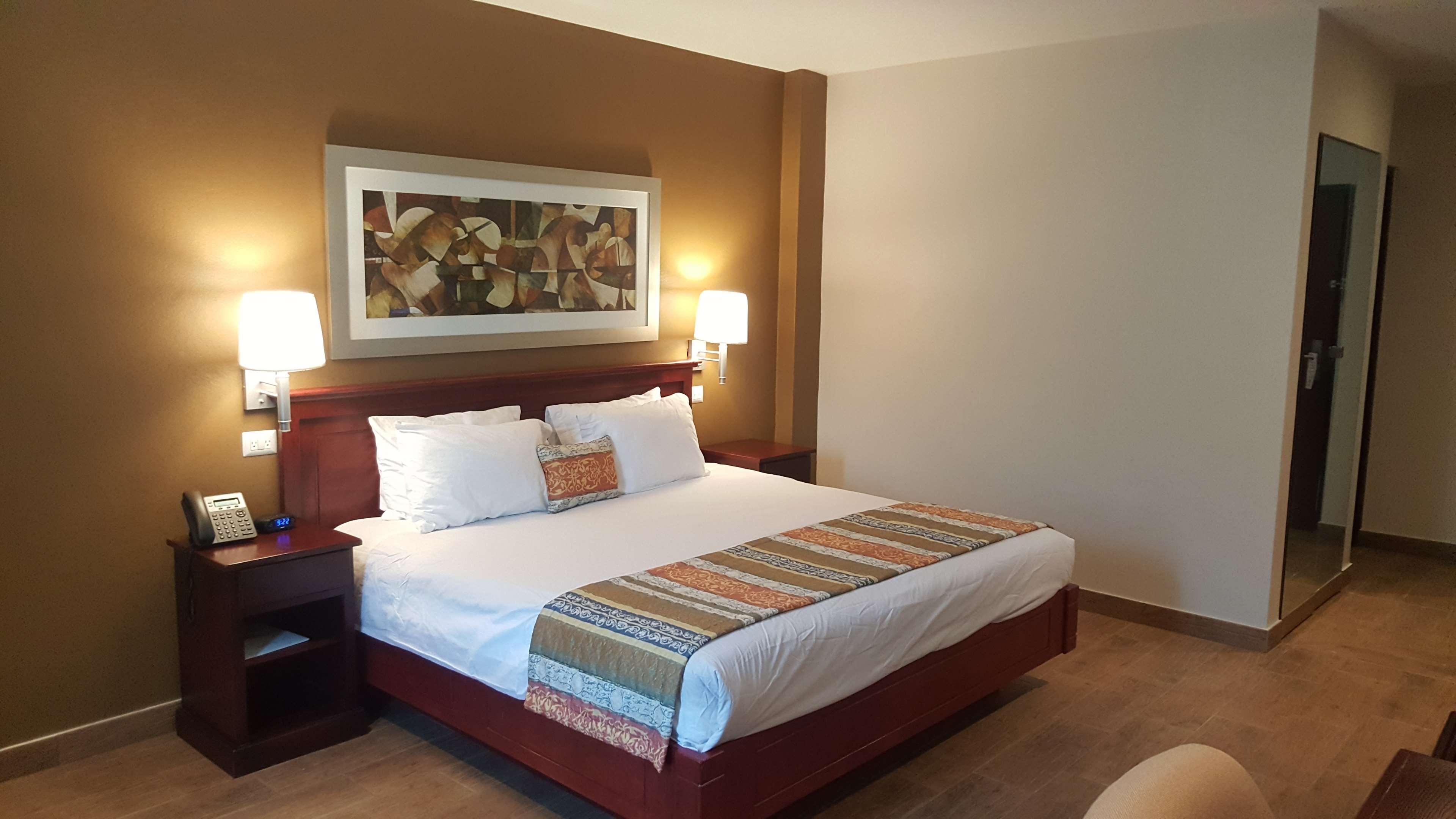 Best Western Bazarell Inn Montemorelos Екстериор снимка