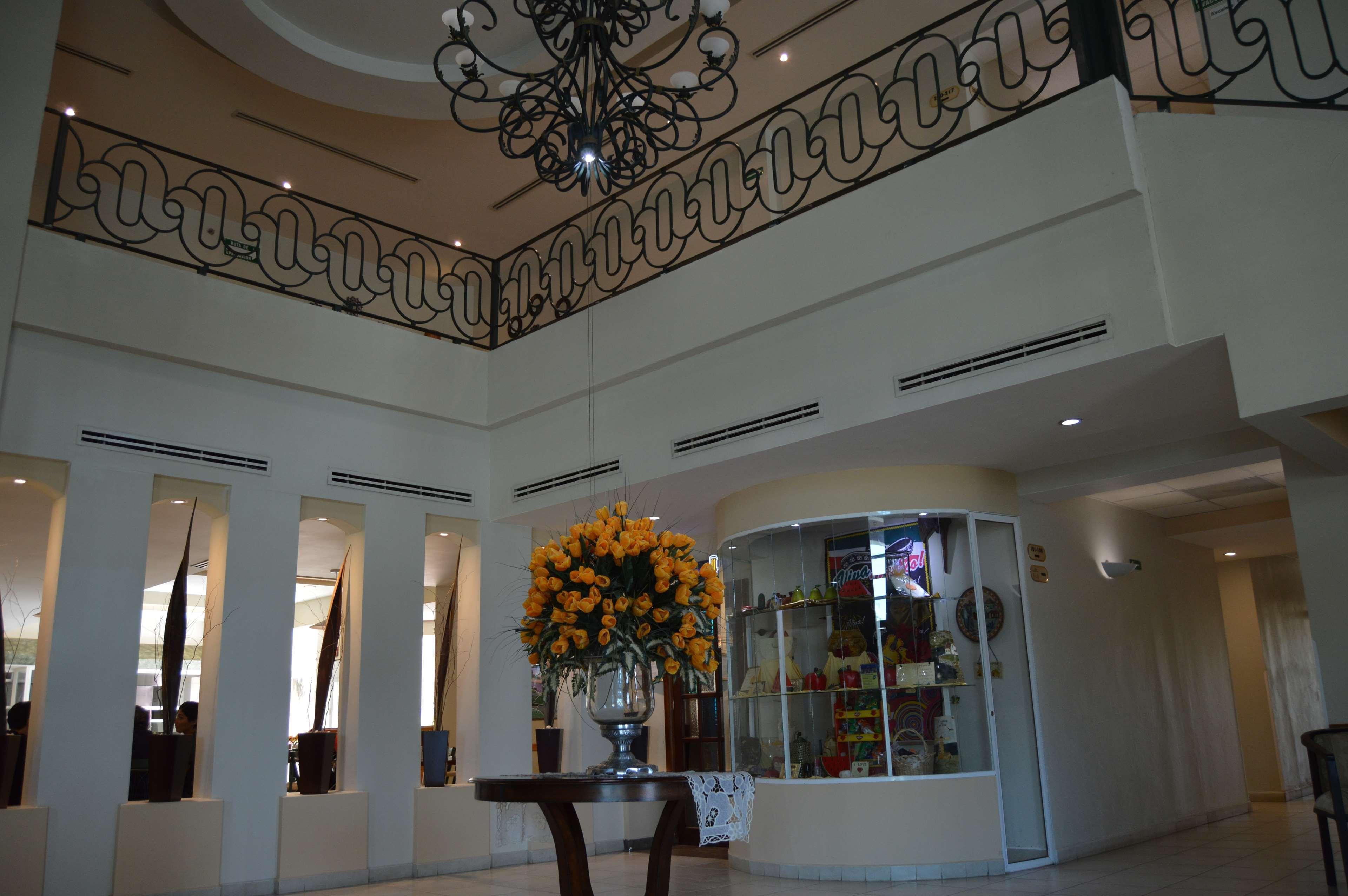 Best Western Bazarell Inn Montemorelos Екстериор снимка