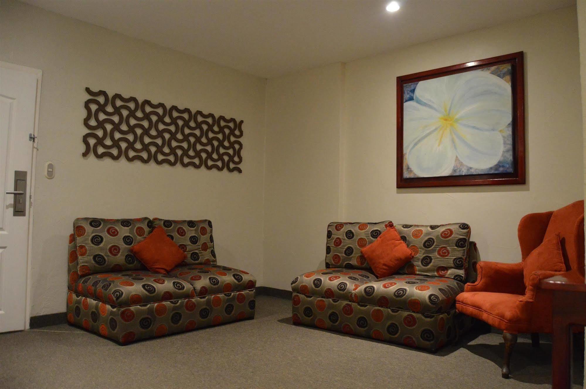 Best Western Bazarell Inn Montemorelos Екстериор снимка