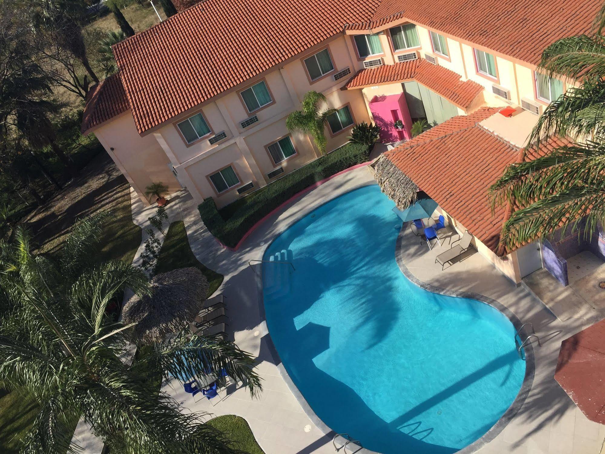 Best Western Bazarell Inn Montemorelos Екстериор снимка